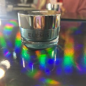 ELEMIS Pro-Collagen Replenishing Night Cream & the Nue Co skin filter serum